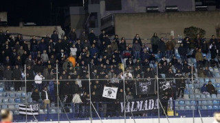 Ο Γιακουμής προσπαθεί να ηρεμήσει τους οπαδούς του ΠΑΟΚ (video)
