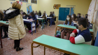 Επιστροφή στα  θρανία για τους μαθητές Γυμνασίων-Λυκείων (pics)
