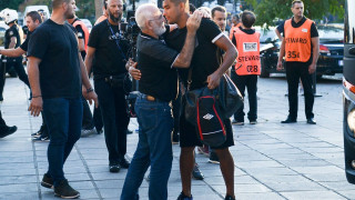 Εμεινε ανοιχτό παράθυρο για  την επιστροφή Μάτος το καλοκαίρι