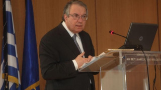 Στην αντεπίθεση ο Γ. Μπαμπινιώτης μετά την επιστολή των 285 για το Αρσάκειο