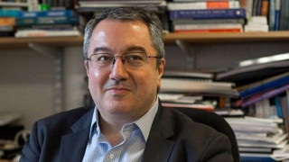 Μόσιαλος: Προστασία 100% μετά από 28 μέρες με το εμβόλιο της J&J