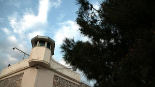 Συλλαλητήριο στον Κορυδαλλό την ημέρα έναρξης της δίκης της Χρυσής Αυγής