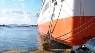 Δεμένα τα πλοία στα λιμάνια την Πρωτομαγιά