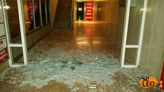 Επίθεση στα κεντρικά γραφεία του ΣΥΡΙΖΑ στη Θεσσαλονίκη
