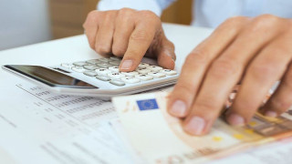 Σοκ από ΟΟΣΑ: Πρωταθλητής κόσμου στη φορολόγηση ο Ελληνας οικογενειάρχης