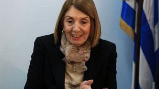 «Δεν υπάρχουν μετανάστες στο κέντρο. Απλά το πρωί λιάζονται»