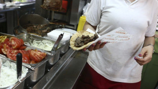 Μεγάλες στιγμές στην Πιερία και μεγάλο πρόστιμο: Άνοιξε ψητοπωλείο και σέρβιρε 19 πελάτες!