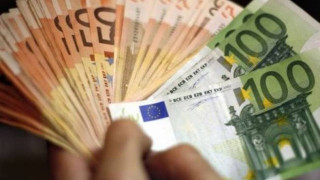 Επίδομα 1.000 ευρώ σε και 3.000 σε επιχειρήσεις: Πότε πληρώνονται οι δικαιούχοι