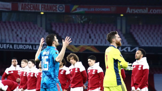 Να διασκεδάζουμε με τον ερυθρόλευκο μεγαλοϊδεατισμό, αλλά μέχρι εκεί, γιατί όλοι οι υπόλοιποι είμαστε χάλια...