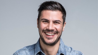 Κόντρα Πετρετζίκη-Μπαρμπαρίγου: Η απάντηση για την «κλοπή» της γαλατόπιτας