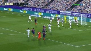 ΑΝΕΠΑΝΑΛΗΠΤΟ: Ο τερματοφύλακάς της έσωσε τη Σεβίλλη με γκολ στο φινάλε!