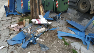 Καλαμαριά: Τρελή πορεία αυτοκινήτου, τραυμάτισε πεζή και σταμάτησε σε δέντρο