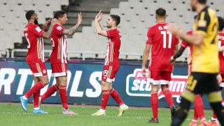 0-2 με Μασούρα ο Ολυμπιακός την ΑΕΚ