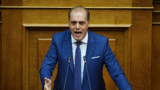 Νέα κόντρα για τα Τέμπη στη Βουλή: «Αντιλαμβάνομαι την αγωνία σου για τον ΣΚΑΙ»