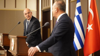 Το παρασκήνιο της «έκρηξης» Δένδια μπροστά στον Τσαβούσογλου