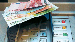 Τα ΑΤΜ στο Βερολίνο στερεύουν από χαρτονομίσματα!