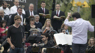 Παρέμβαση αντιεξουσιαστών στην συναυλία του Ρουβά!