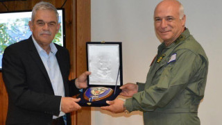  Eπίσκεψη Τόσκα στην Ταξιαρχία Αεροπορίας Στρατού στο Στεφανοβίκειο 