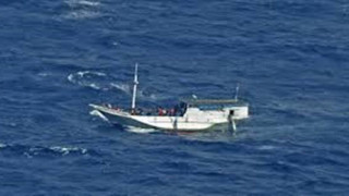 Διάσωση σχεδόν 500 μεταναστών ανοικτά της Ινδονησίας