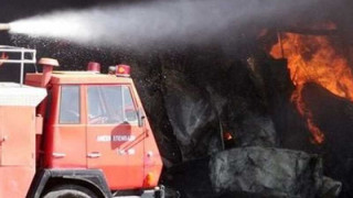  ΠΡΙΝ ΛΙΓΟ: Στις φλόγες τυλίχθηκε φορτηγό στην Εγνατία οδό (ΒΙΝΤΕΟ)