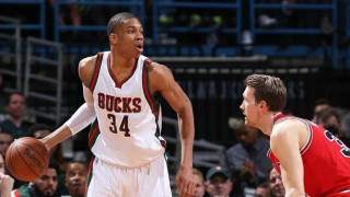 Οι Μπουλς ισοπέδωσαν τους Μπακς, αποβολή για Αντετοκούνμπο (video)