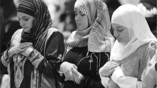 Γαλλία: Διευθυντής σχολείου απαγόρευσε σε μουσουλμάνα να φορά μακριά φούστα