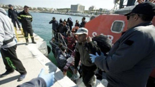 Πάνω από 1000 μετανάστες κατέφτασαν σε ελληνικά νησιά το τριήμερο