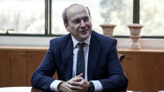 Χατζηδάκης: «Αυξήσεις στους μισθούς και στην επόμενη τετραετία»