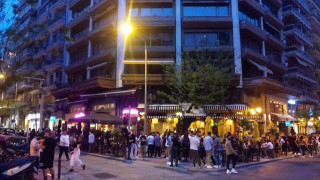 Θεσσαλονίκη: To αδιαχώρητο στα καφέ!