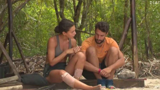 Survivor: Ο Σάκης Κατσούλης «γλυκοκοιτάζει» τη Νικολέττα