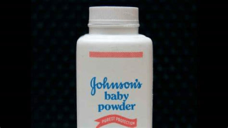 Ταλκ; Η Johnson & Johnoson πρέπει να πληρώσει 2 δις δολάρια για την πρόκληση καρκίνου των ωοθηκών στις ΗΠΑ
