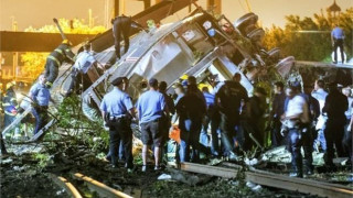 ΗΠΑ: Εκτροχιασμός τρένου στη Φιλαδέλφεια