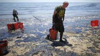 Καλιφόρνια: Σε κατάσταση έκτακτης ανάγκης εξαιτίας δύο πετρελαιοκηλίδων