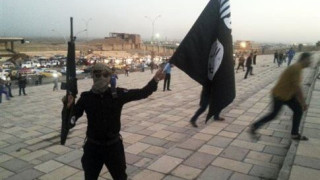 ISIS: Ύψωσε μαύρη σημαία πάνω από κυβερνητικό κτίριο στο Ραμάντι 