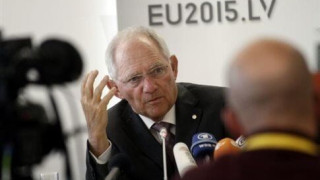 Σόιμπλε: Δεν αποκλείω στάση πληρωμών στην Ελλάδα