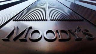 Moody's: Υποβάθμισε σε αρνητικές τις προοπτικές των ελληνικών τραπεζών