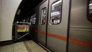 Νεκρός άνδρας που έπεσε στις ράγες του Μετρό
