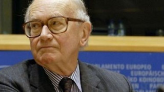 Πέθανε ο Βέλγος Αλεξάντρ Λαμφαλουσί, ένας από τους «πατέρες» του ευρώ