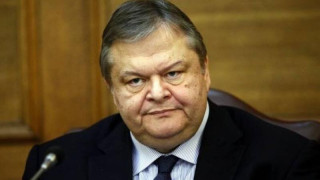  Βενιζέλος για Τσίπρα: Σταμάτα να θυσιάζεις τη χώρα! 