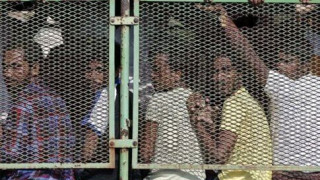 Μετανάστες εκπέμπουν SOS από ακυβέρνητο πλοίο στις ταϊλανδικές ακτές