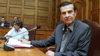 Κουράκης: Δεν αίρεται η απόφαση για ακύρωση των μετατάξεων