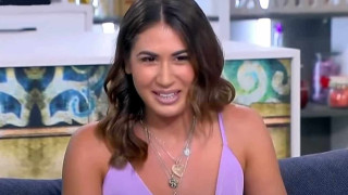 Έλενα Κρεμλίδου: Το... ατύχημα On Camera με το στήθος σε κοινή θέα!