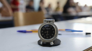 Πανελλήνιες 2021: Τι ισχύει με τα κινητά τηλέφωνα