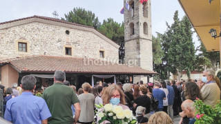 Επανομή: Θρήνος στην κηδεία της 14χρονης που πέθανε μετά από επέμβαση ρουτίνας