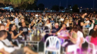 Καλαμαριά: Γέμισε η πλαζ Αρετσούς στις συναυλίες - Για σκάνδαλο μιλά παράταξη της αντιπολίτευσης