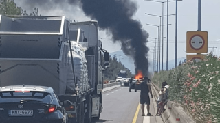 ΤΩΡΑ: Πήρε φωτιά αμάξι στο ύψος του Αλμυρού!
