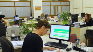 Απόφαση-σταθμός: Διάλειμμα 15 λεπτών για κάθε δίωρο μπροστά από υπολογιστή