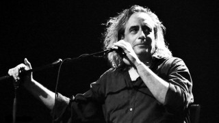 Δύο λόγια για τον Γ. Αγγελάκα που εμφανίζεται 10/7 στη Θεσσαλονίκη!