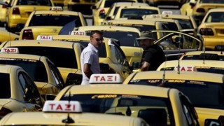 Οδηγοί ταξί: Απειλούν με κινητοποιήσεις, καταγγέλλοντας αθέμιτο ανταγωνισμό