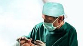 Μεθυσμένοι πλαστικοί χειρουργοί, σεξ με πελάτισσες και κοκαΐνη! 